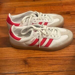 Red Adidas Sambae